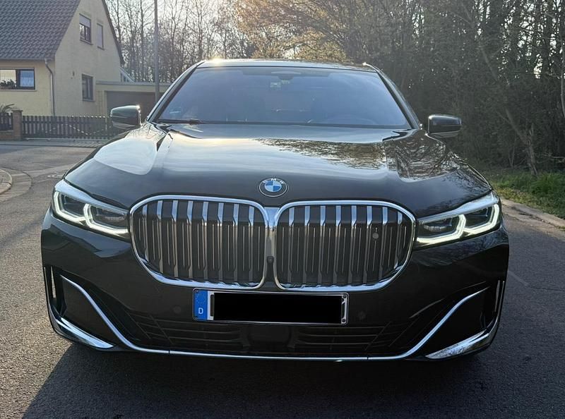 Gebraucht BMW 730L 265 PS (194 kW) 2020 Schwarz Limousine