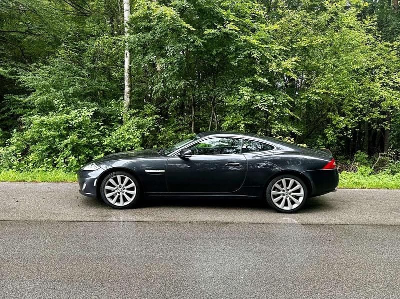 Gebraucht Jaguar XK 385 PS (283 kW) 2012 Grau Coupé