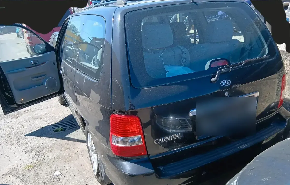 Gebraucht Kia Carnival 2005 Schwarz Van / Kleinbus