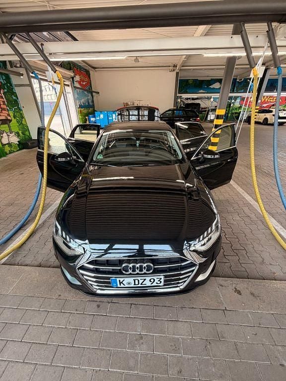 Gebraucht Audi A4 Ambiente 204 PS (150 kW) 2021 Schwarz Limousine