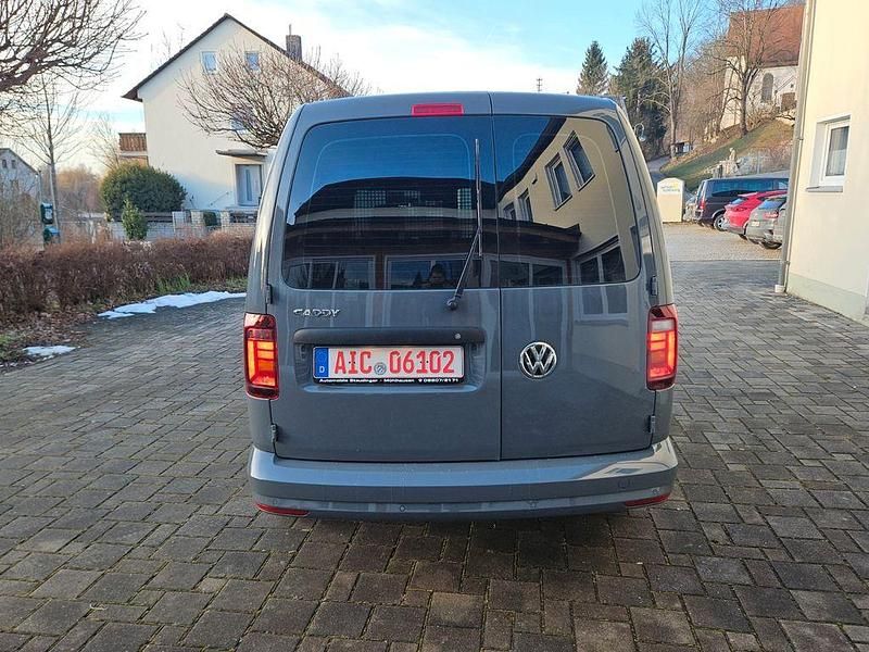 Second-hand VW Caddy 102 CP (75 kW) 2019 Gri Monovolum
