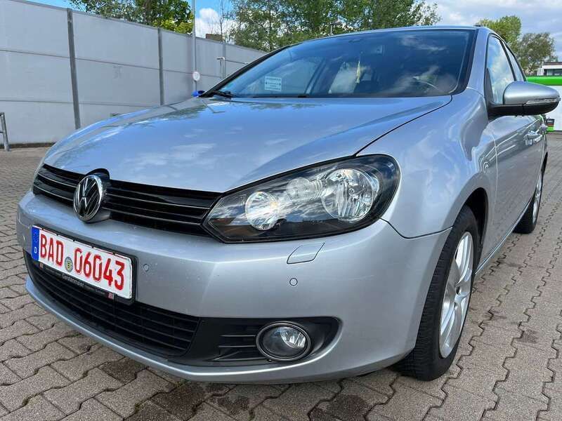 Reflexsilber metallic Gebraucht 2009 VW Golf VI Comfortline Kleinwagen | 5.990 € (Fairer Preis) - Bild 1/4