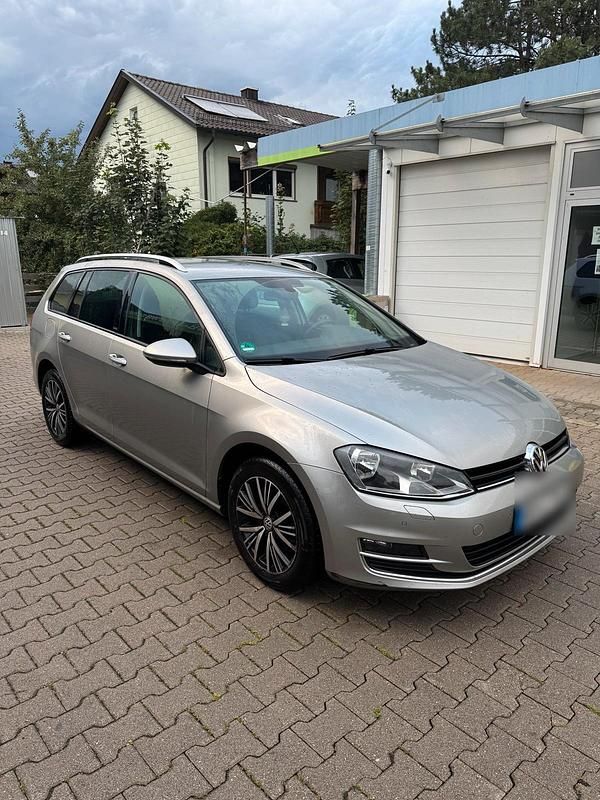 Grau Gebraucht 2016 VW Golf VII Allstar Kombi | 6.999 € (Fairer Preis) - Bild 1/4