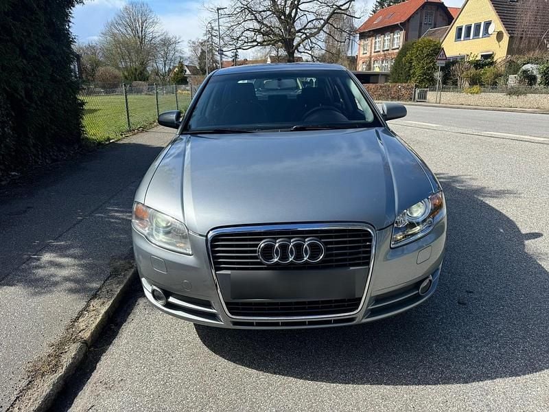 Gebraucht Audi A4 130 PS (95 kW) 2006 Silber Limousine