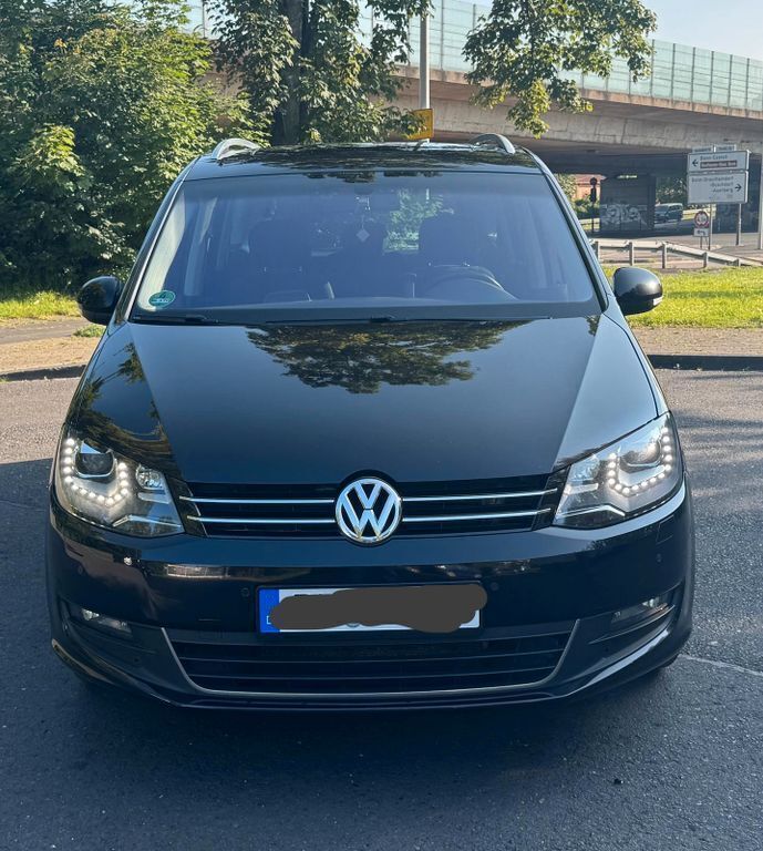 Schwarz Gebraucht 2015 VW Sharan Cup Van / Kleinbus | 17.000 € (Fairer Preis) - Bild 1/4