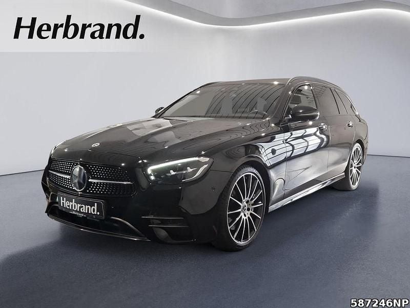 Unilack schwarz Gebraucht 2022 Mercedes E300 AMG Kombi | 36.990 € (Fairer Preis) - Bild 1/4