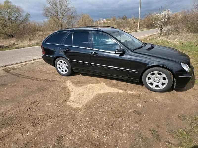 Gebraucht Mercedes C220 150 PS (110 kW) 2007 Schwarz Kombi