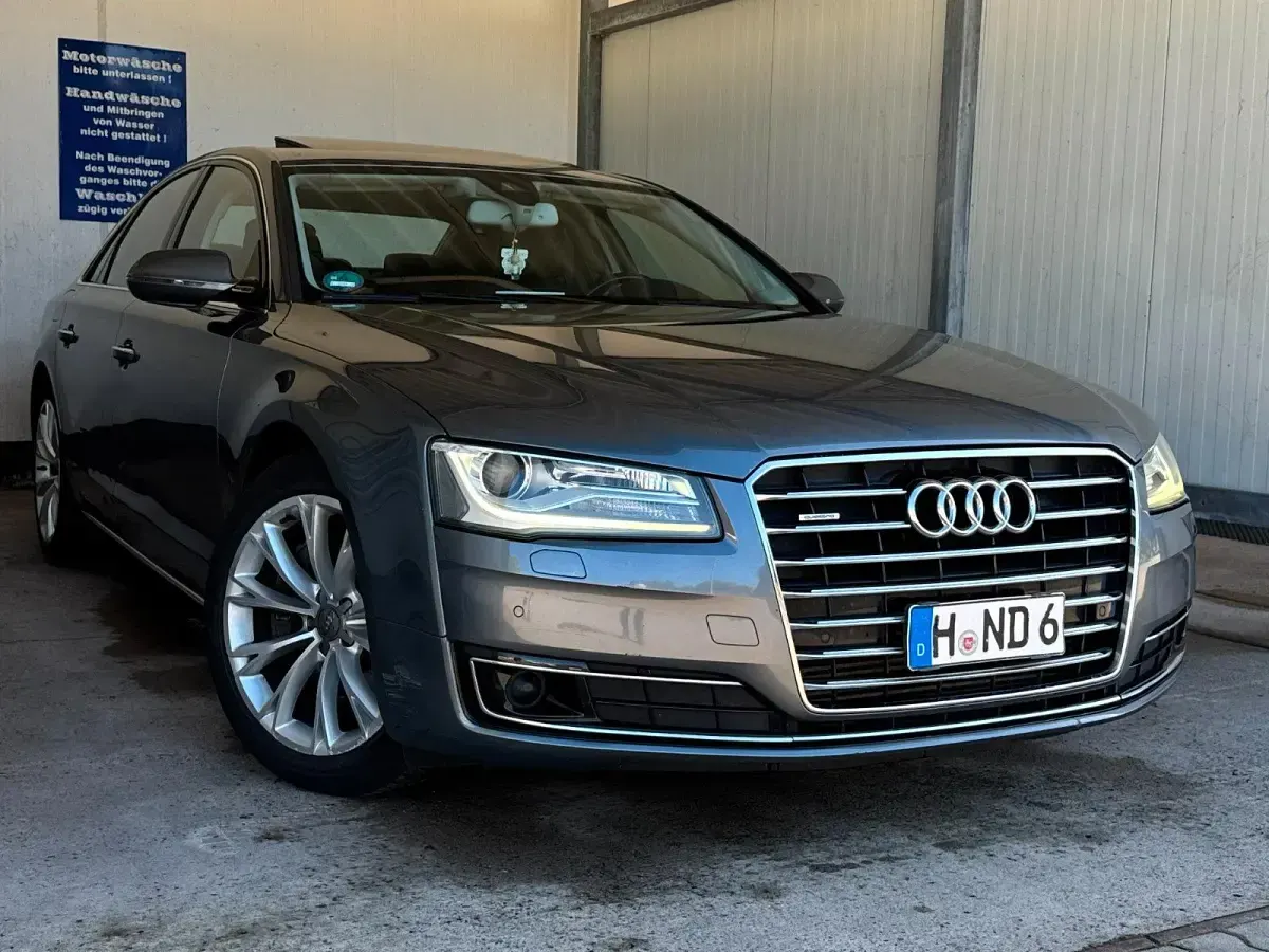 Gebraucht Audi A8 Comfort 258 PS (189 kW) 2014 Grau Limousine