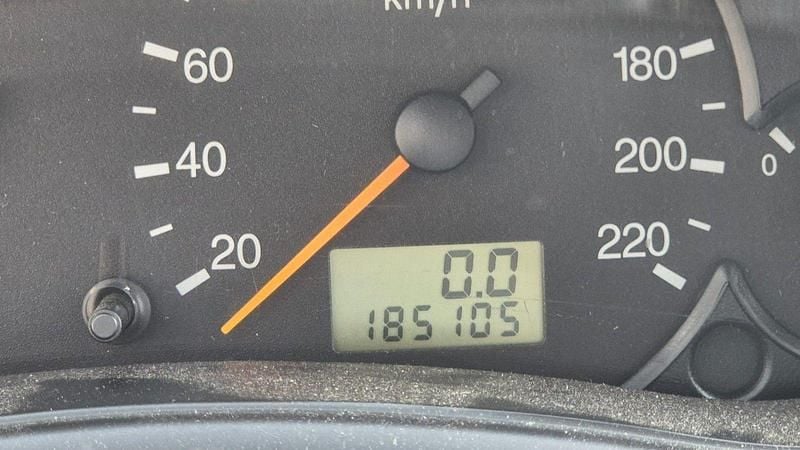 Gebraucht Ford Focus Ghia 101 PS (74 kW) 2004 Silber Kombi