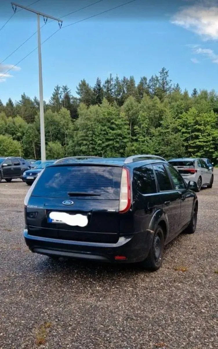 Usata Ford Focus 109 CV (80 kW) 2010 Nero Station wagon