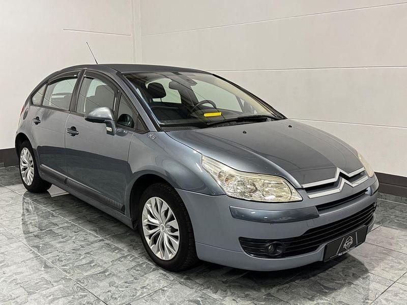 Grau Gebraucht 2006 Citroën C4 VTR Sport Limousine | 1.990 € (Guter Preis) - Bild 1/4