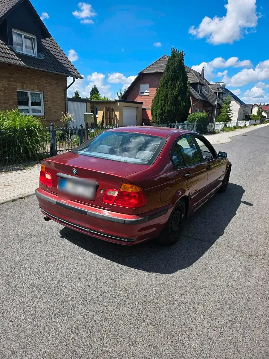 Gebraucht BMW 318 118 PS (86 kW) 2000 Rot Limousine