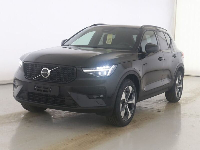 Schwarz Gebraucht 2024 Volvo XC40 Plus SUV | 36.890 € (Fairer Preis) - Bild 1/4