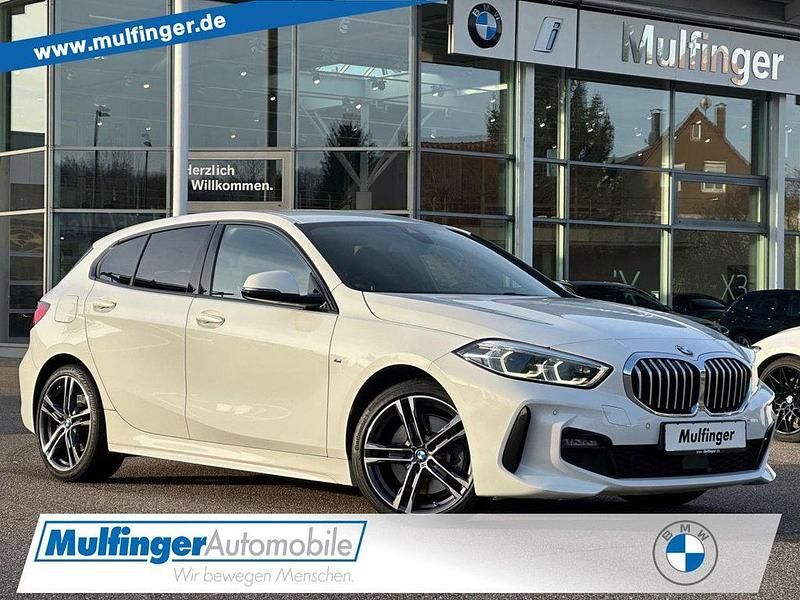 Alpinweiss Gebraucht 2020 BMW 120 Sport Line Kleinwagen | 23.900 € (Fairer Preis) - Bild 1/4