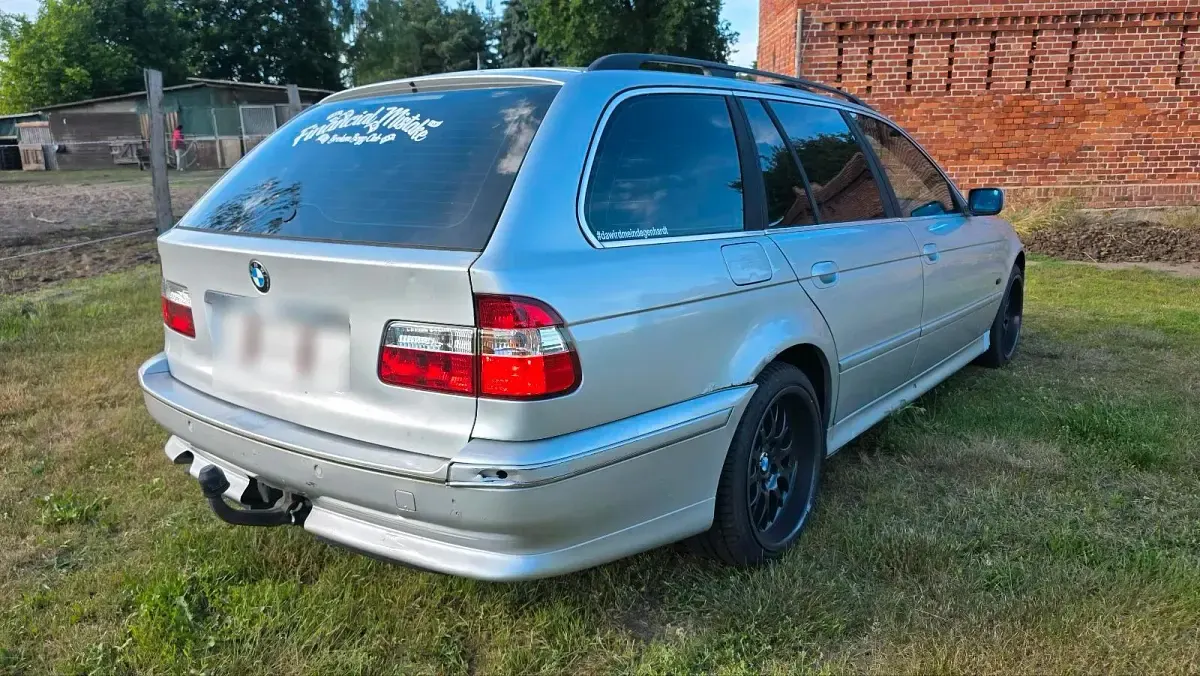 Gebraucht BMW 530 193 PS (141 kW) 2000 Silber Kombi