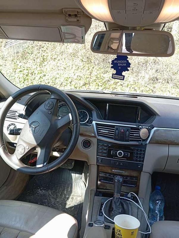 Gebraucht Mercedes E220 Avantgarde 170 PS (125 kW) 2010 Kombi