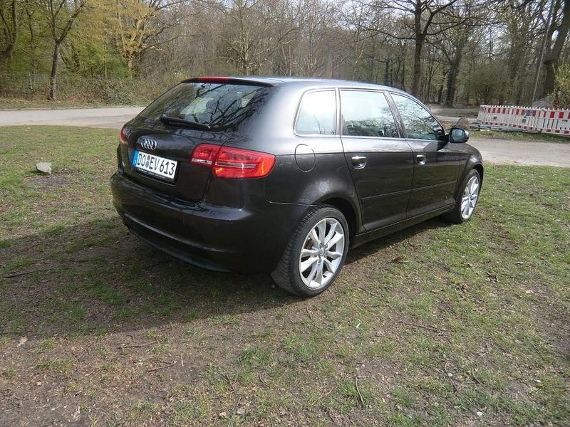 Gebraucht Audi A3 Ambition 140 PS (102 kW) 2011 Grau Kleinwagen