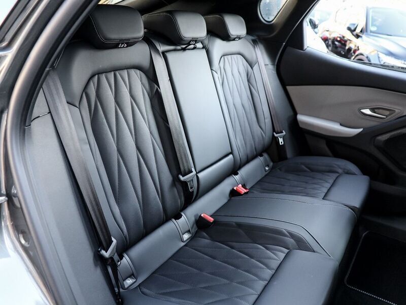 Neu Ford Capri Premium 250 kW (340 PS) 2025 Grau SUV