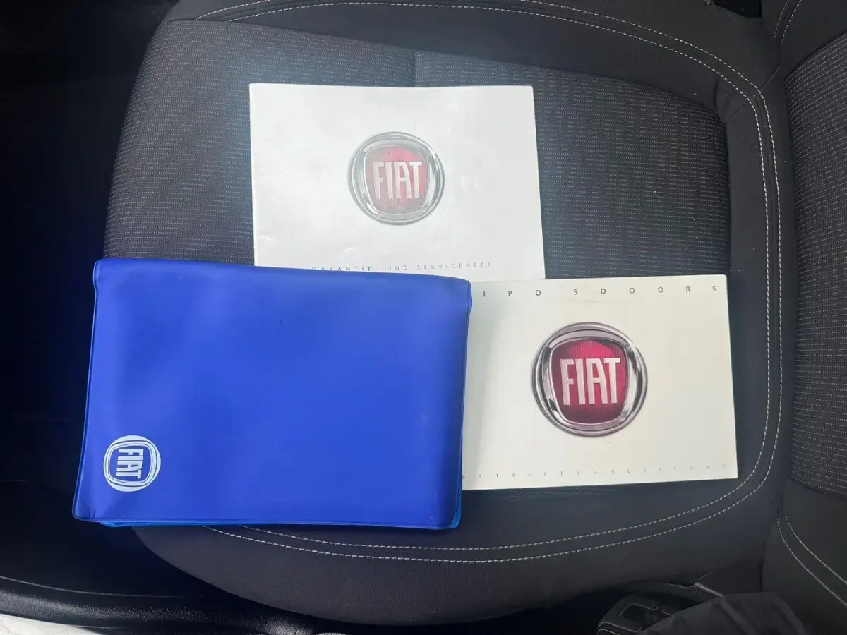 Gebraucht Fiat Tipo 95 PS (69 kW) 2016 Blau Limousine