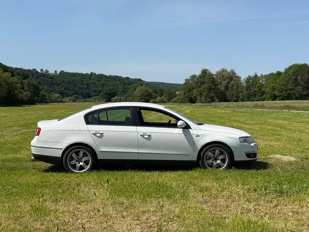 Gebraucht VW Passat R 250 PS (183 kW) 2008 Weiß Limousine