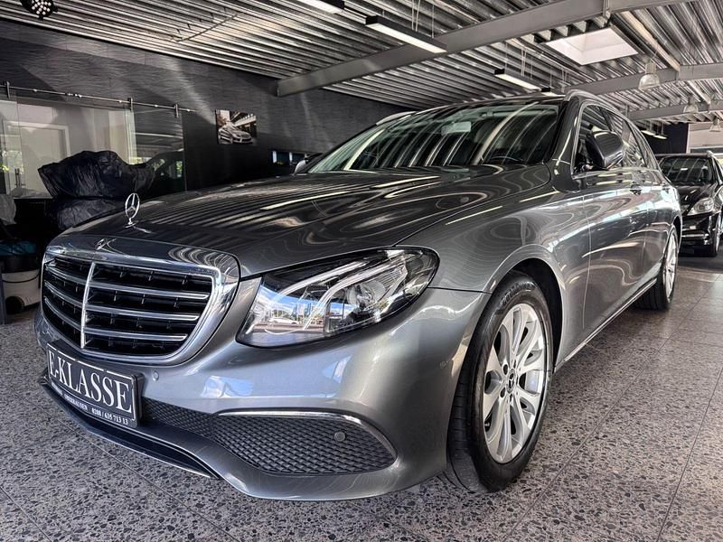 Gebraucht Mercedes E200 Avantgarde 160 PS (117 kW) 2019 Grau Kombi