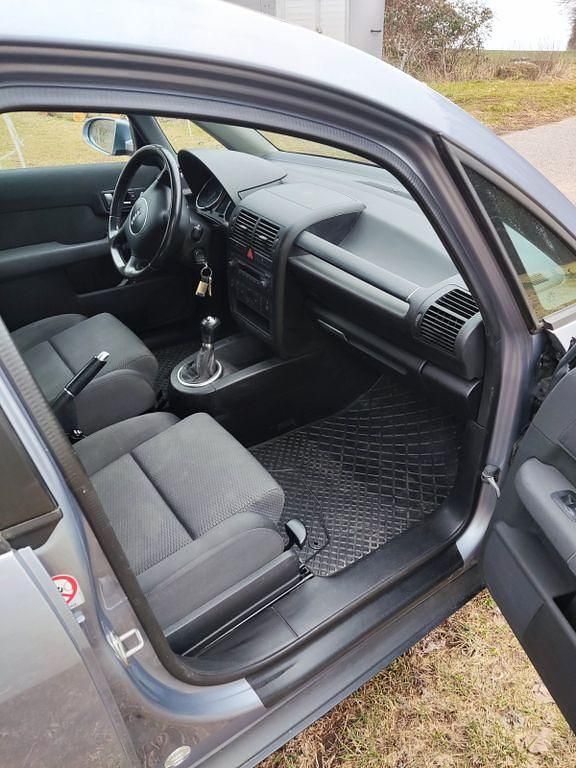 Silber Gebraucht 2005 Audi A2 Kleinwagen | 3.800 € (Fairer Preis) - Bild 1/4