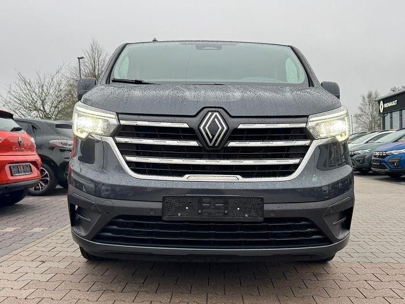 Gebraucht Renault Trafic 150 PS (110 kW) 2024 Grau Van / Kleinbus