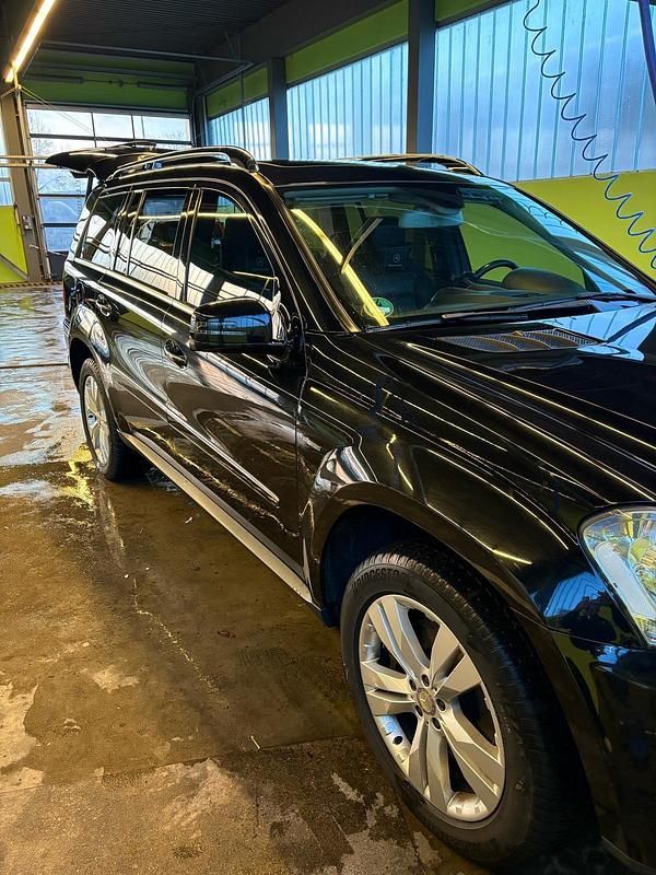 Gebraucht Mercedes GL350 255 PS (187 kW) 2012 Schwarz SUV