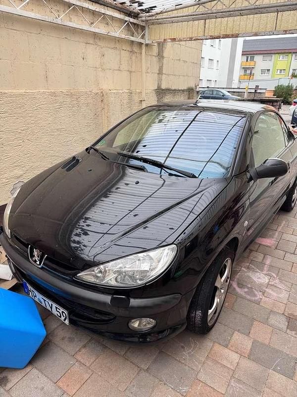 Schwarz Gebraucht 2002 Peugeot 206 CC Platinum Cabrio | 1.600 € (Guter Preis) - Bild 1/4
