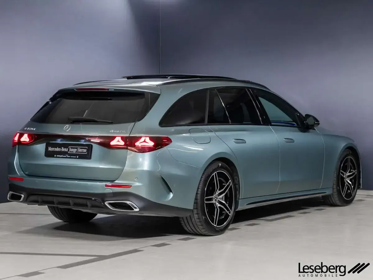 Gebraucht Mercedes E450 AMG 367 PS (269 kW) 2025 Verdesilber Kombi