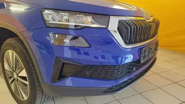Gebraucht Skoda Karoq Tour 150 PS (110 kW) 2024 Blau SUV