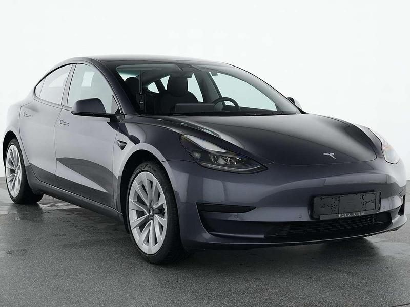 Second-hand Tesla Model 3 239 kW (325 CP) 2022 Gri Berlinǎ