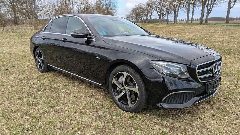 Usata Mercedes E400 340 CV (250 kW) 2019 Nero Berlina
