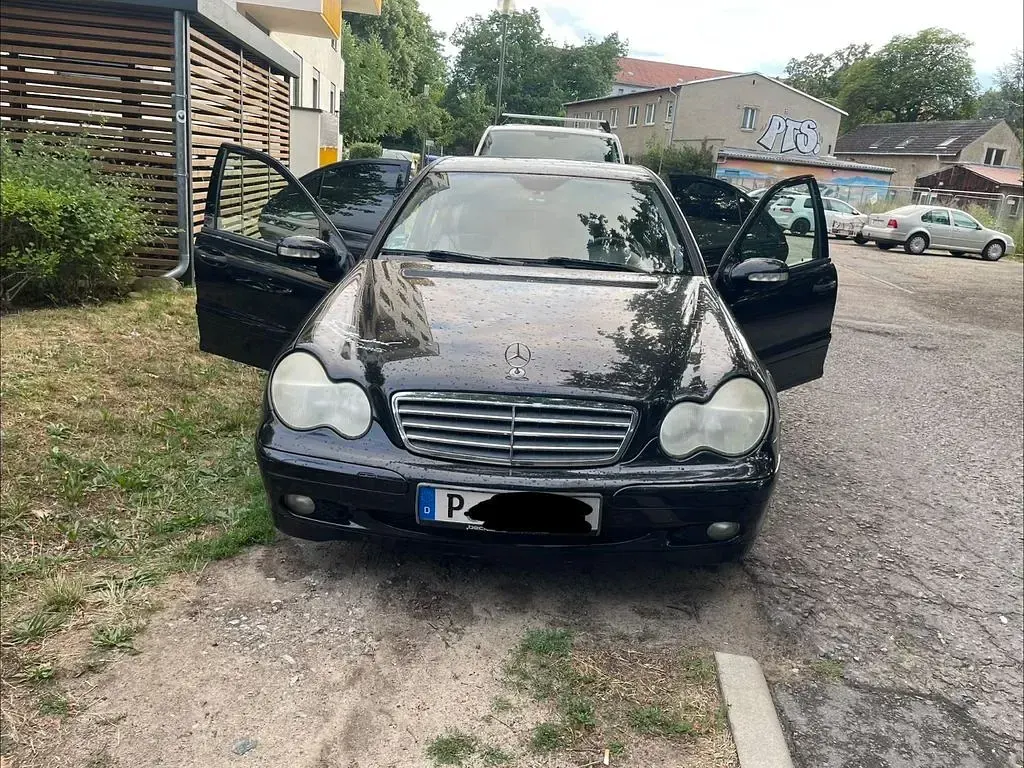Gebraucht Mercedes E200 Classic 163 PS (119 kW) 2006 Schwarz Limousine