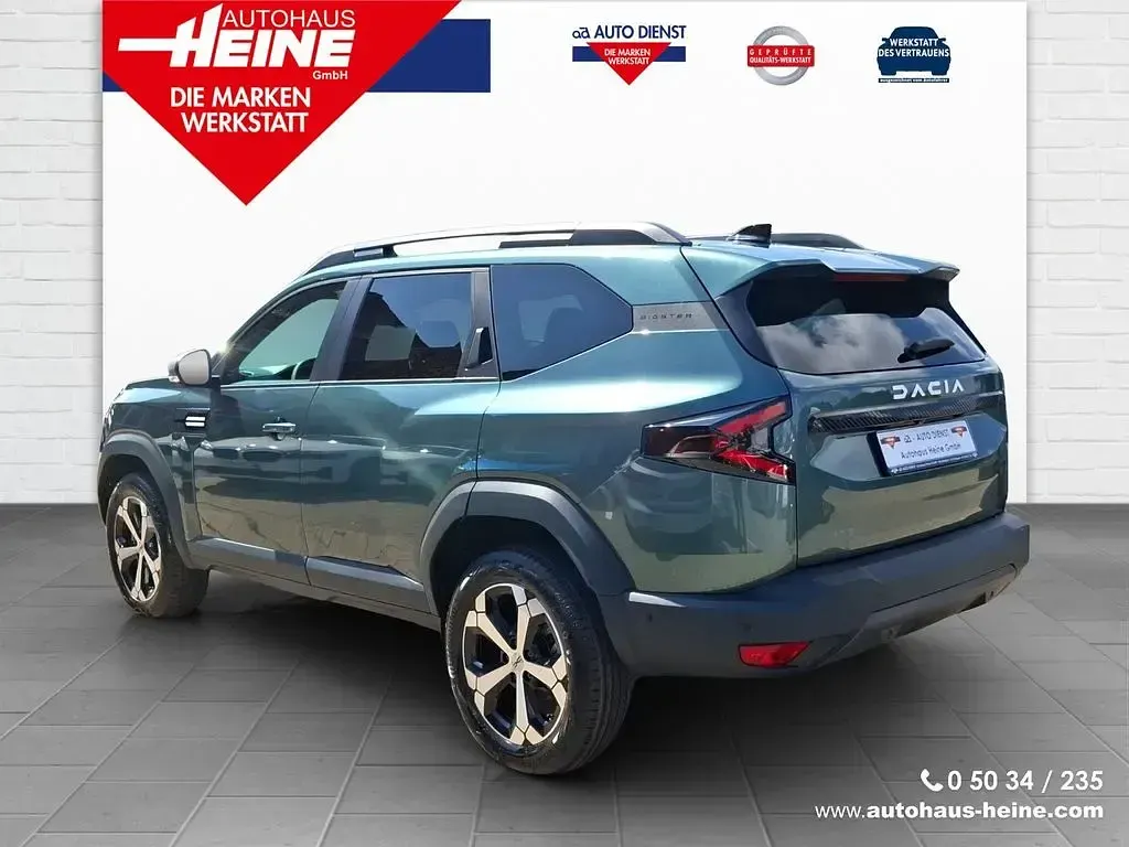 Neu Dacia Bigster Journey 140 PS (102 kW) 2026 Zedergrün SUV