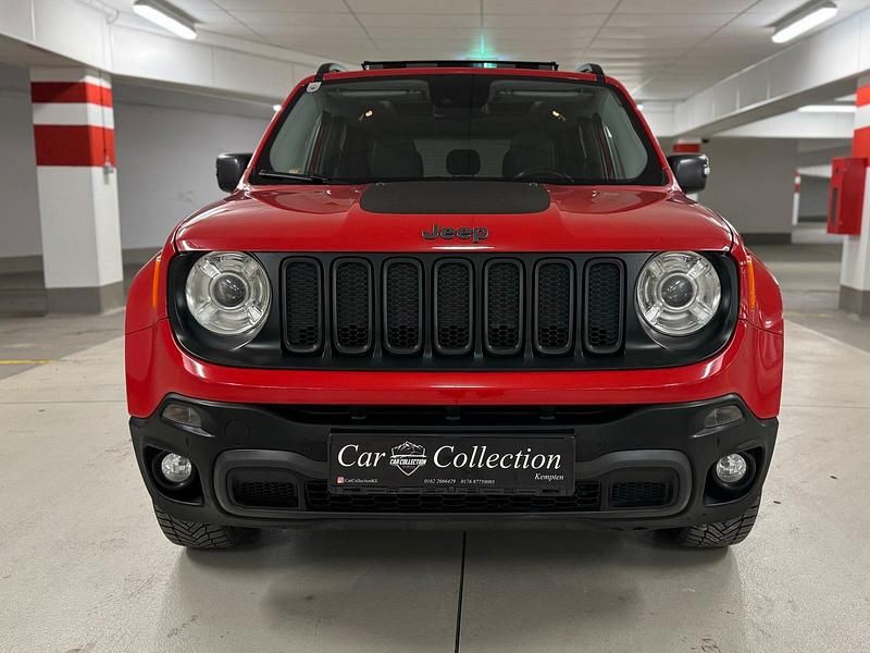 Gebraucht Jeep Renegade Trailhawk 170 PS (125 kW) 2016 Colorado red (vr176) SUV