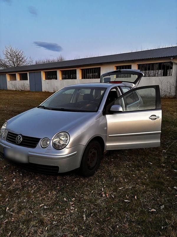 Gebraucht VW Polo 64 PS (47 kW) 2004 Grau Kleinwagen