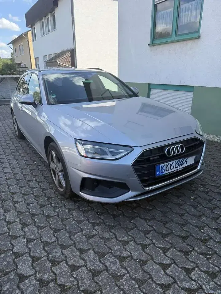 Gebraucht Audi A4 Basis 190 PS (139 kW) 2019 Grau Kombi