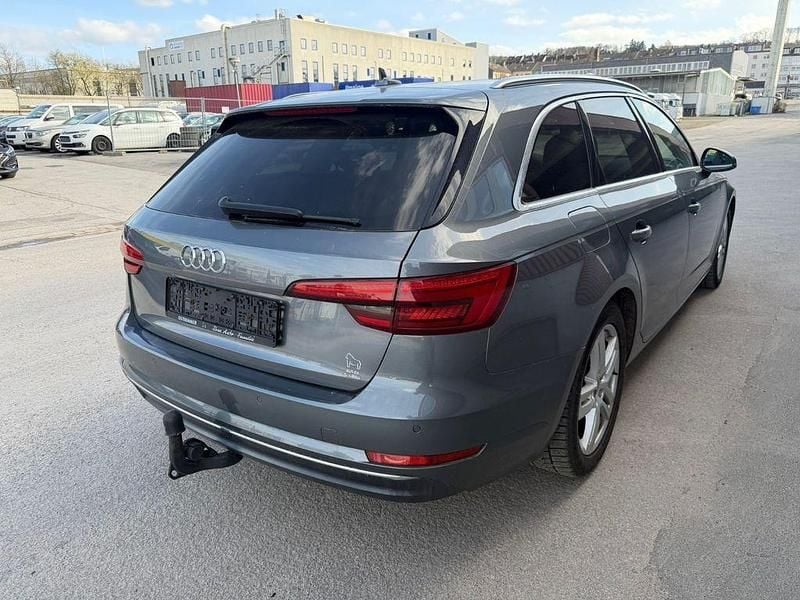 Gebraucht Audi A4 Sport 190 PS (139 kW) 2016 Grau Kombi