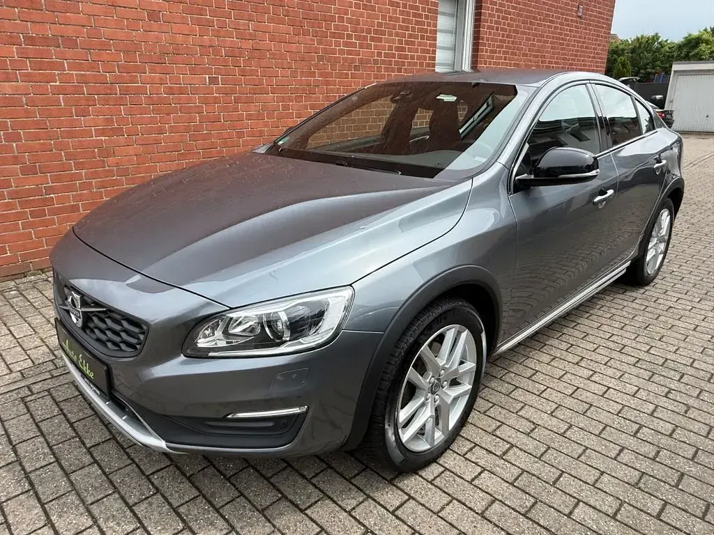 Gebraucht Volvo S60 CC Pro 190 PS (139 kW) 2017 Grau Limousine