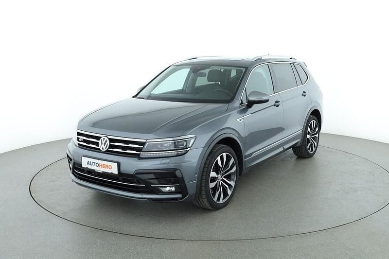Grau Gebraucht 2019 VW Tiguan Allspace Highline SUV | 32.790 € (Teuer) - Bild 1/3