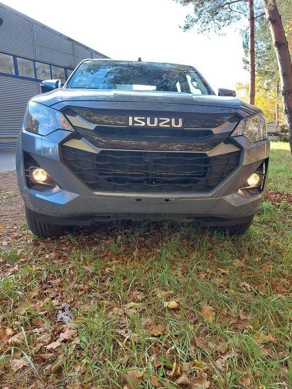 Neu Isuzu D-Max 163 PS (119 kW) 2025 Grau SUV