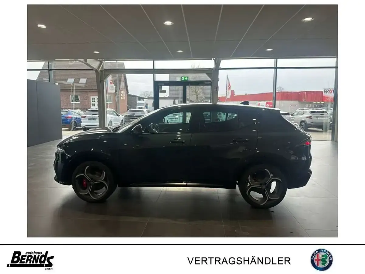 Neu Alfa Romeo Tonale Premium 160 PS (117 kW) 2026 Verde monza SUV
