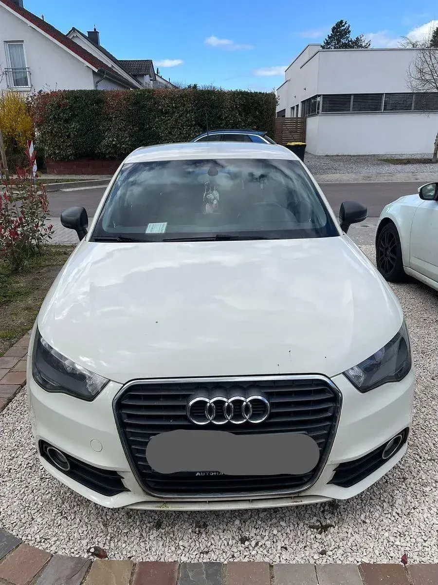 Gebraucht Audi A1 Sportback Sport 86 PS (63 kW) 2013 Weiß Kleinwagen