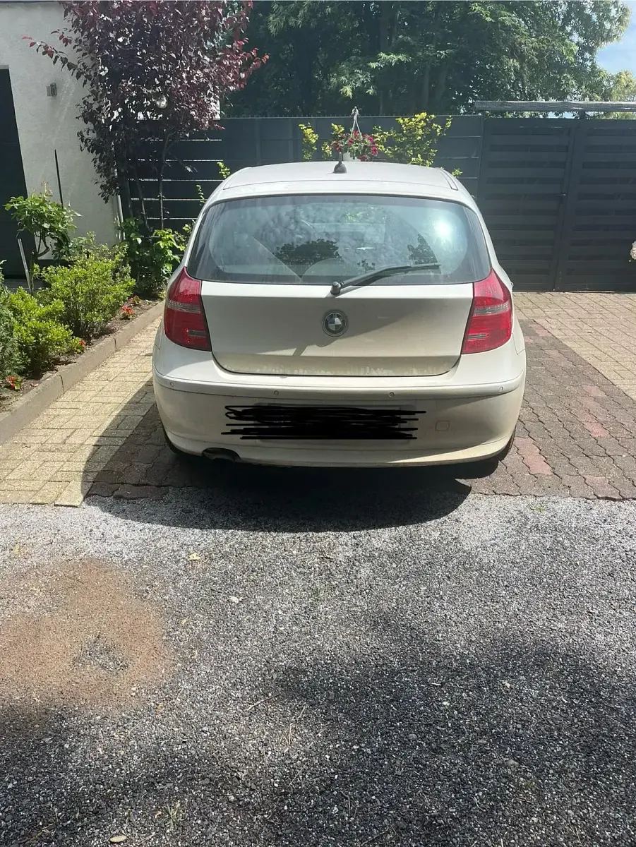 Gebraucht BMW 116 122 PS (89 kW) 2012 Weiß Kleinwagen