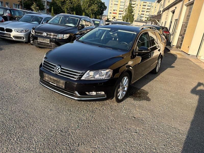 Schwarz Gebraucht 2014 VW Passat Highline Kombi | 8.999 € (Superpreis) - Bild 1/4