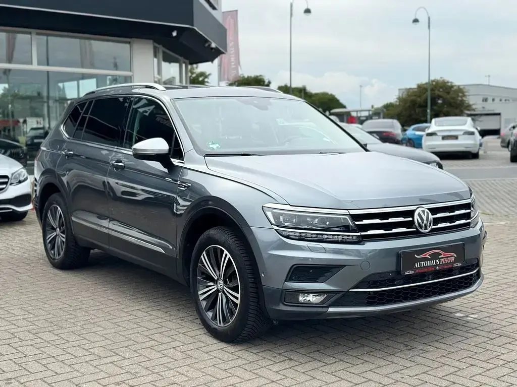 Gebraucht VW Tiguan Allspace Highline 179 PS (131 kW) 2018 Grau SUV