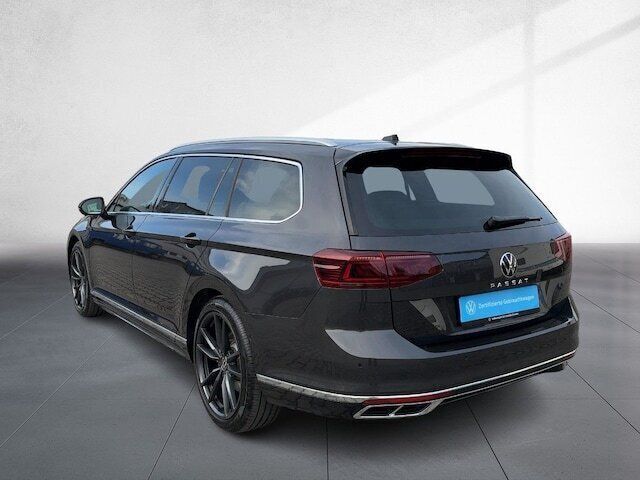 Gebraucht VW Passat Elegance 200 PS (147 kW) 2024 Mangangrau metallic Kombi