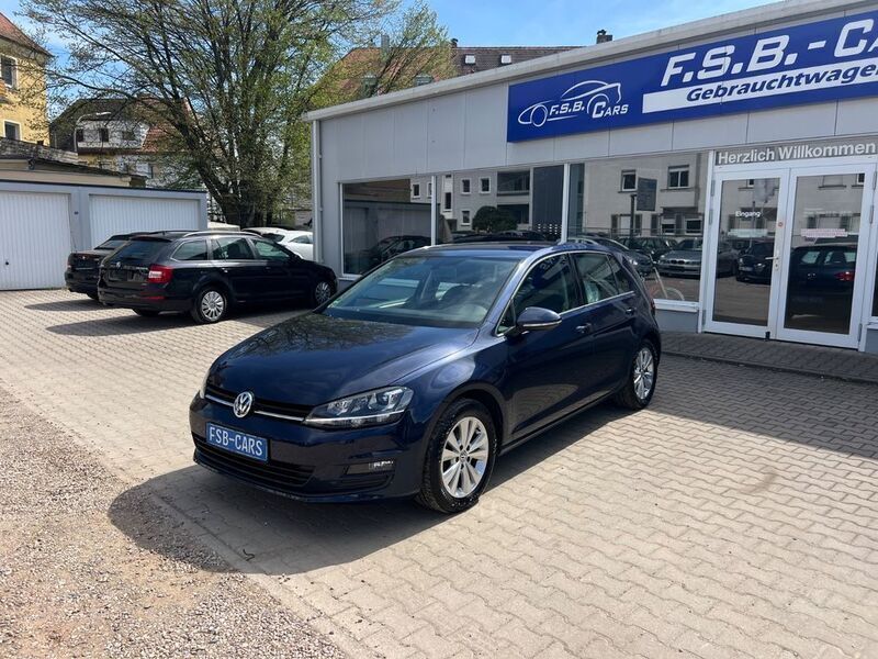 Blau Gebraucht 2016 VW Golf VII Comfortline Limousine | 11.950 € (Guter Preis) - Bild 1/4