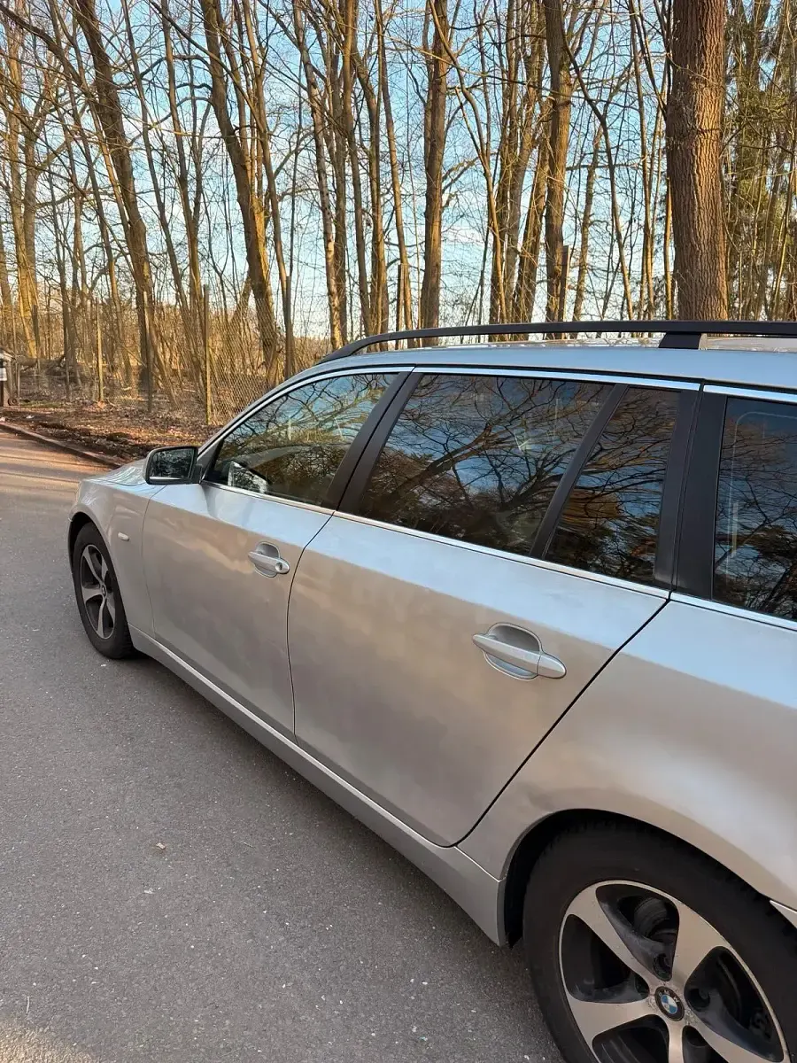 Gebraucht BMW 523 2009 Grau Kombi